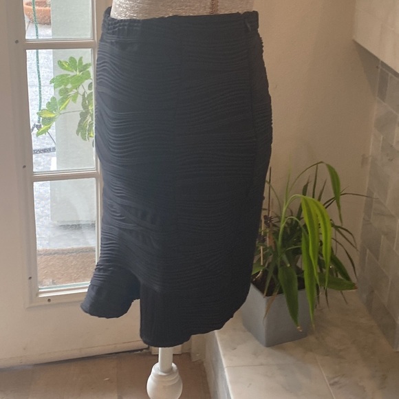 Opening Ceremony Ruffle Wavy Ribbed Black Skirt Size Medium - Picture 4 of 14